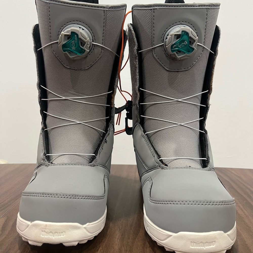 Thirtytwo snowboard boots, size 6.5